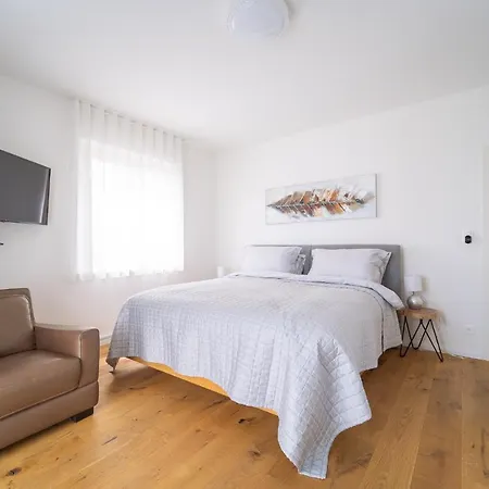 Apartment Swiss Blue Residence. Paradise